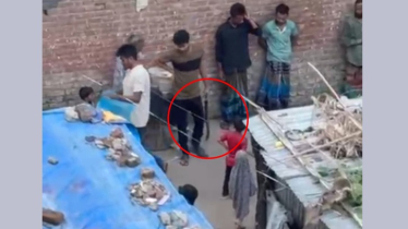 জামতলায় প্রকাশ্যে মিরাজ বাহিনীর অস্ত্রের মহড়া