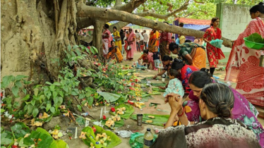 সোনারগাঁয়ে শুরু হয়েছে শত বছরের ঐতিহ্যবাহী ‘বউ মেল ‘