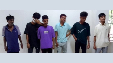 বন্দরে ধারালো অস্ত্রসহ ৪ ছিনতাইকারী আটক