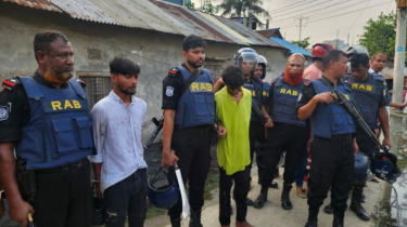 তোলারাম কলেজের পেছনে র‌্যাবের অভিযান, আটক ২