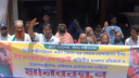 লক্ষ্মীনারায়ণ কটন মিলে শেয়ারহোল্ডারদের উপর হামলার প্রতিবাদে মানববন্ধন