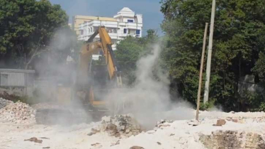 সোনারগাঁয়ে ৪টি চুনা কারখানা গুড়িয়ে দিয়েছে তিতাস