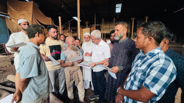 সিদ্ধিরগঞ্জের ২ নং ওয়ার্ডে তারেক রহমানের ৩১ দফার প্রচারপত্র বিলি