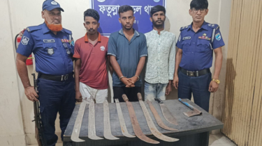 ফতুল্লায় হামলা-ভাঙচুর: ৪ জন গ্রেফতার, অস্ত্র ও চোরাই মাল উদ্ধার