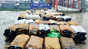 কাঁচপুরে কোস্ট গার্ডের অভিযানে ৫৪ লাখ টাকার নিষিদ্ধ পলিথিন জব্দ