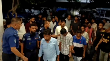 নারায়ণগঞ্জে ৩ ঘণ্টায় গ্রেপ্তার ১০৬, মাদক ও অস্ত্র উদ্ধার নারায়ণগঞ্জে ৩ ঘণ্টায় গ্রেপ্তার ১০৬, মাদক ও অস্ত্র উদ্ধার