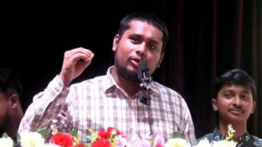 চুয়েটের ভিসিকে ‘গুন্ডা’ বললেন হাসনাত আবদুল্লাহ