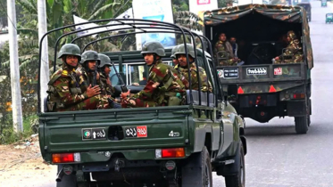 বন্দরে কথিত যুবদল নেতা হুমায়ূনকে ধরতে যৌথ বাহিনীর অভিযান