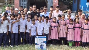 বিভিন্ন শিক্ষাপ্রতিষ্ঠানে শিল্পপতি বাবুলের সুপেয় পানির ফিল্টার বিতরণ