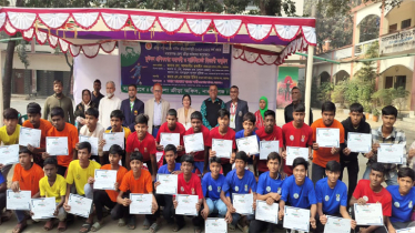 বালক (অনূর্ধ্ব-১৫) ফুটবল প্রশিক্ষণের সনদপদত্র বিতরণ 