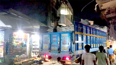 যুবদল নেতার দোকান থেকে চুরি হওয়া মাছের খাবার উদ্ধার, সাংবাদিককে হুমকি