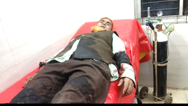 সোনারগাঁয়ে সুতা ব্যবসায়ীকে কুপিয়ে চার লক্ষাধিক টাকা ছিনতাই