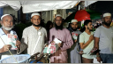 ৫ সেপ্টেম্বরের লং মার্চ সফল করতে বন্দরে জামায়াতের লিফলেট বিতরণ 