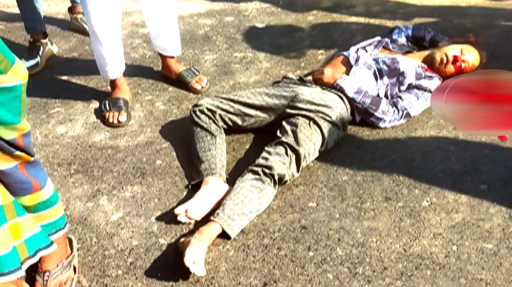 সিদ্ধিরগঞ্জে মহাসড়কে বাসের ধাক্কায় অটোরিকশা চালক নিহত সিদ্ধিরগঞ্জে মহাসড়কে বাসের ধাক্কায় অটোরিকশা চালক নিহত