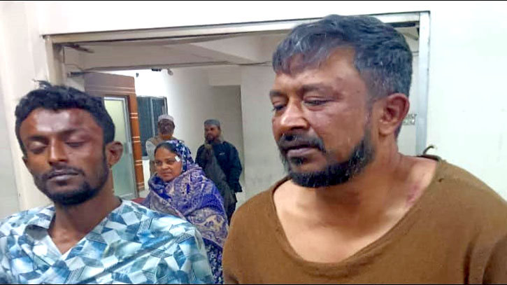 সিদ্ধিরগঞ্জে ডিবি পরিচয়ে তুলে নেওয়ার চেষ্টা, আটক ২