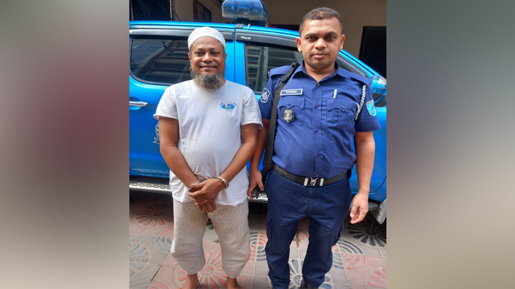 পুলিশের কাজে বাধা দেয়ার অভিযোগে আ’লীগ নেতা আবু খায়ের গ্রেপ্তার পুলিশের কাজে বাধা দেয়ার অভিযোগে আ’লীগ নেতা আবু খায়ের গ্রেপ্তার