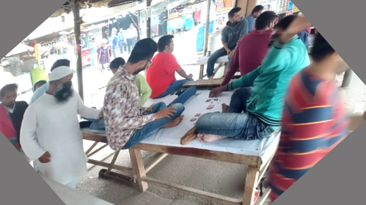 বন্দর ১নং খেয়াঘাটে যাত্রী লাঞ্চিত ঘটনায় থানায় অভিযোগ