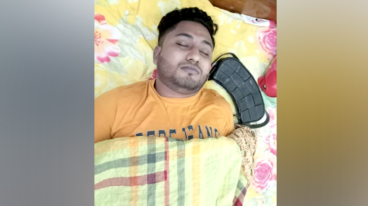 বন্দরে মানসিক প্রতিবন্ধী যুবক ওমর ফারুকের আত্মহত্যা  