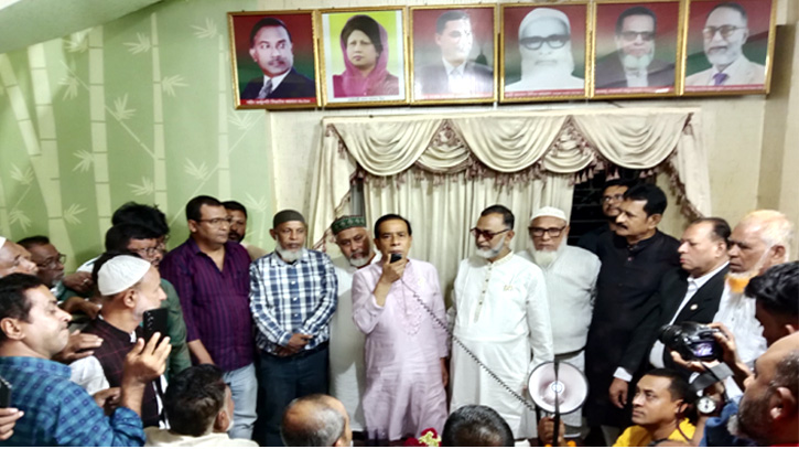 আতাউর রহমান মুকুলের বাসায় সৌজন্য সাক্ষাৎ করেছেন মাসুদুজ্জামান মাসুদ 