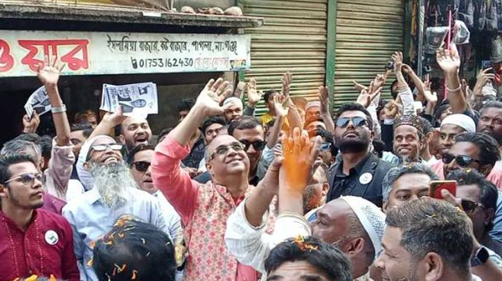 আমার পরিবারের কেউ রাজনীতির সঙ্গে জড়িত নয় : শাহ আলম