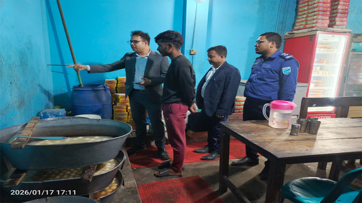 আড়াইহাজারে এলপিজি ও খাদ্য নিরাপত্তা লঙ্ঘনে ২ প্রতিষ্ঠান‌কে জরিমানা