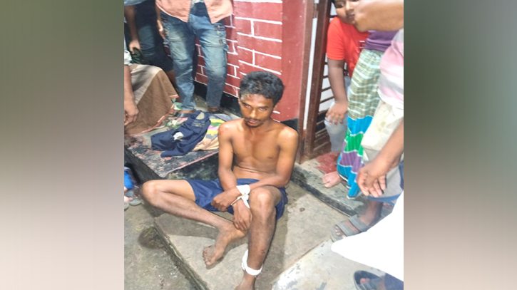 রূপগঞ্জে প্রতিবন্ধীকে বলাৎকার, অভিযুক্তকে গণপিটুনি রূপগঞ্জে প্রতিবন্ধীকে বলাৎকার, অভিযুক্তকে গণপিটুনি