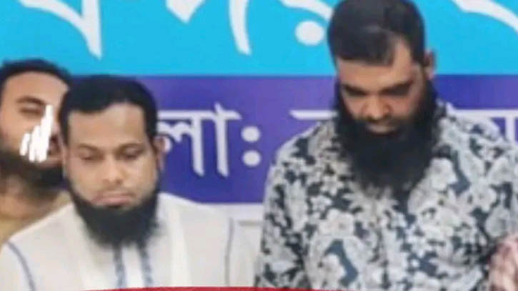 বন্দরে বিশেষ অভিযানে ইউপি সদস্যসহ গ্রেপ্তার ২