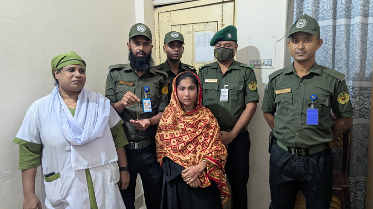 বন্দরে হাসপাতালে রোগীর গলা থেকে চেইন ছিনতাই, নারী আটক বন্দরে হাসপাতালে রোগীর গলা থেকে চেইন ছিনতাই, নারী আটক
